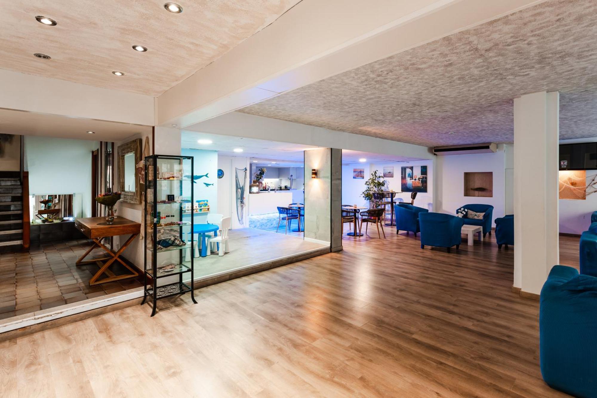 Checkin Torredembarra Hotel Екстериор снимка